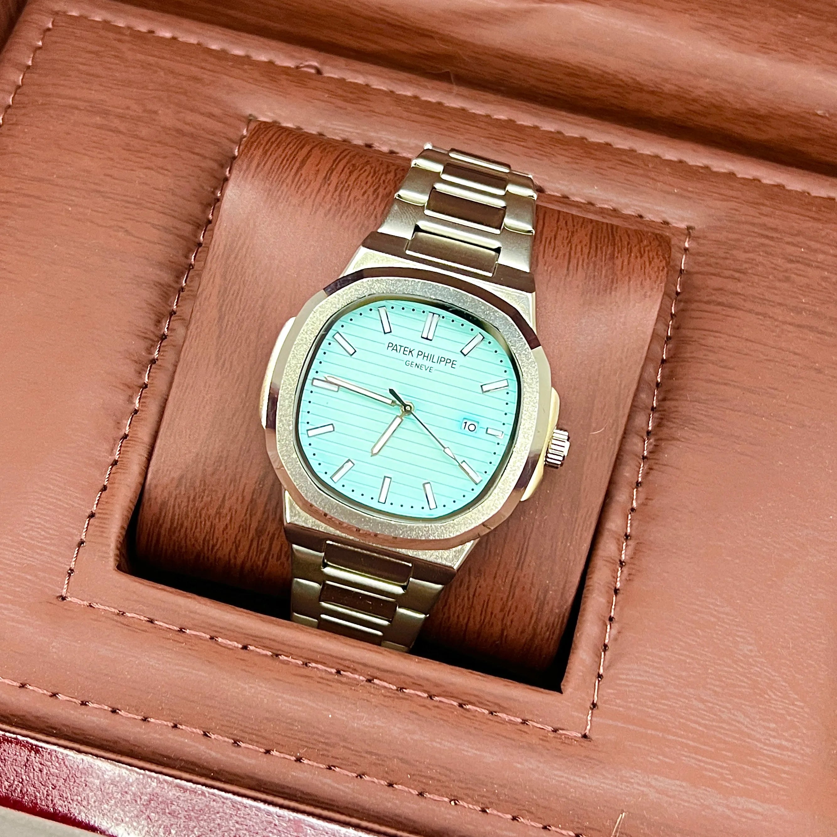 Patek Philippe Nautilus Style – Gold Stainless Steel Chain (Tiffany Blue Dial)