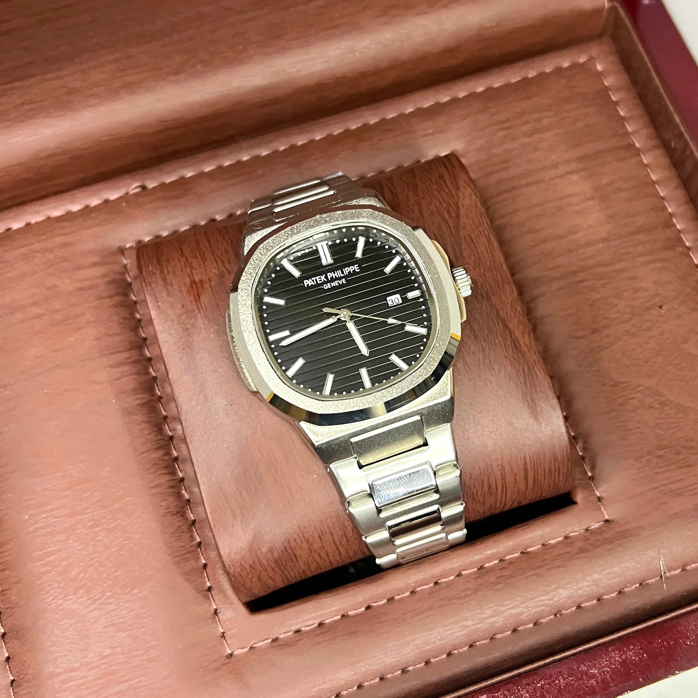 Patek Philippe Nautilus Style – Gold Stainless Steel Chain (Tiffany Blue Dial)